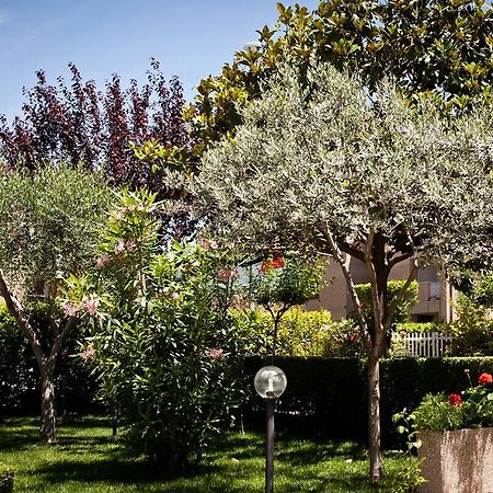 Hotel Vignola Assisi Bagian luar foto
