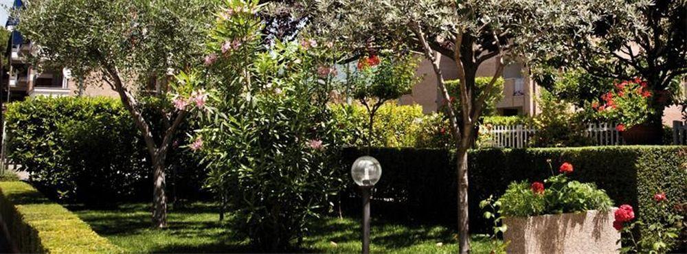 Hotel Vignola Assisi Bagian luar foto