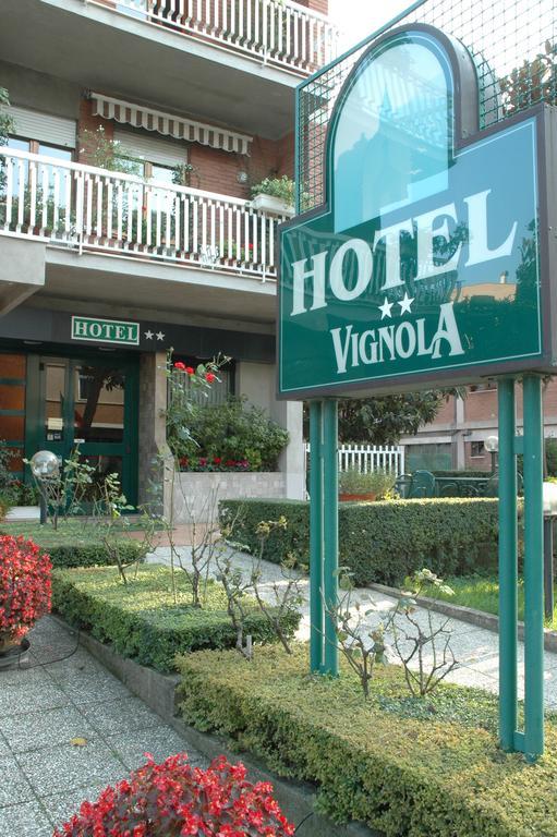 Hotel Vignola Assisi Bagian luar foto